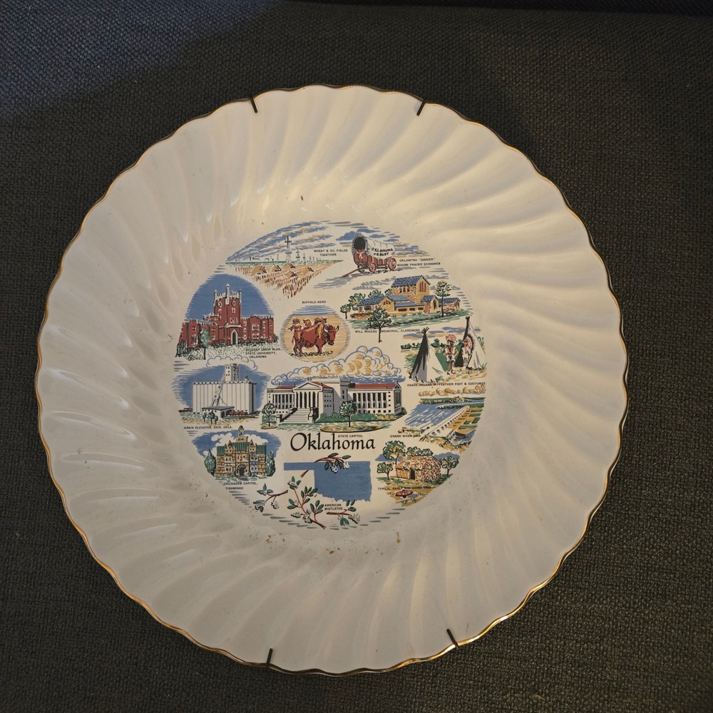 VINTAGE- Sheffield Bone White Oklahoma Souvenir Decorative Plate Gold Trim